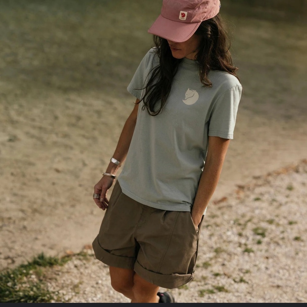 Fjallraven women’s tee size large fox boxy logo misty green